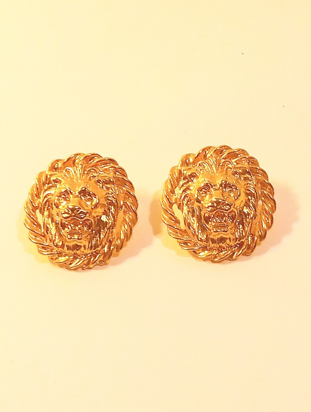 Vintage 80's Oversized Lions Head Pierced Earrings Gold Tone